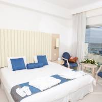 Double or Twin Room with Sea View