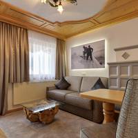 Suite with Mountain View