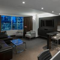 Deluxe Suite with CN Tower View 