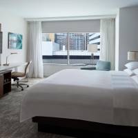 Guest room, 1 King, City view