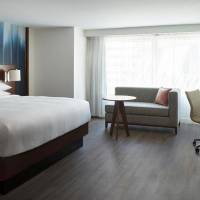 Concierge level, Guest room, 1 King, City view