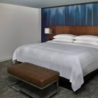1 Bedroom Suite, 1 King, Sofa bed, City view