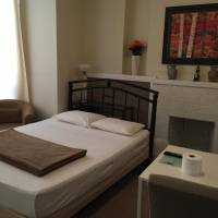 Room with One Queen Bed