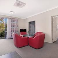 Deluxe One Bedroom Spa Apartment