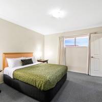 One-Bedroom Apartment with Queen Bed