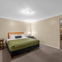 One-Bedroom Apartment with King Bed