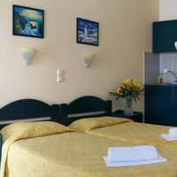 Studio (2 Adults)