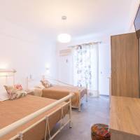 Studio (2 Adults)