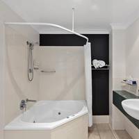 King Room with Spa Bath