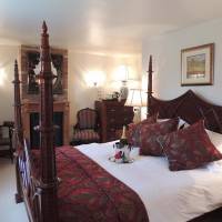 Double Room with Four Poster Bed FAIRLIGHT