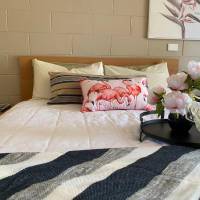 Deluxe Queen Suite