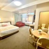 Deluxe Family Room