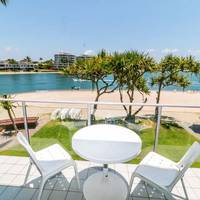 Premium Two Bedroom Apartment - Beachfront