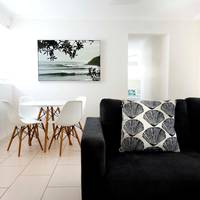 One-Bedroom Apartment with Park View