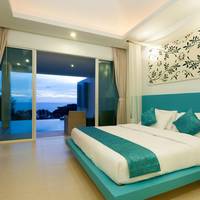 Partial Deluxe Sea View Pool Suite