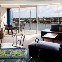 Three Queen Bedroom Penthouse - Water Front