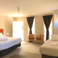 Motel Triple