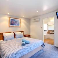 Superior One-Bedroom Apartment