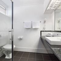 Premium Queen Suite