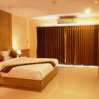 Metro Deluxe Double or Twin Room
