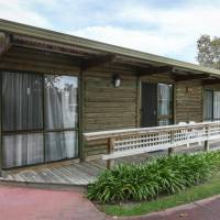 Two-Bedroom Cottage (Sleeps 5)