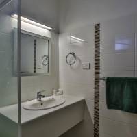 Premium Queen Room