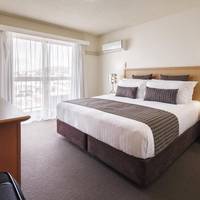 Deluxe King Suite