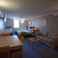 Studio Apartment - Serviced