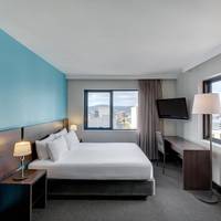 Queen Room with City View