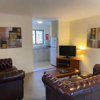 Two-Bedroom Apartment - 2 Queen Beds (2 Night Hot Rate)