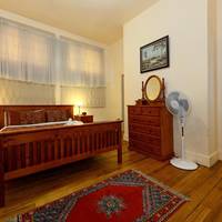 Classic Queen Room with Private Bathroom