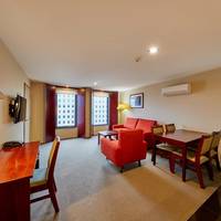 One-Bedroom Apartment with Twin Beds