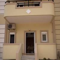Two-Bedroom Apartment (4 Adults)