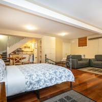 Down Under Queen Suite