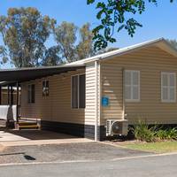 Superior Villa - Sleeps 5