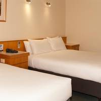 Queen Room with Spa Bath