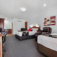 Twin Suite