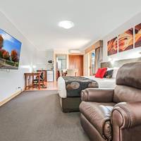 King Suite with Spa Bath