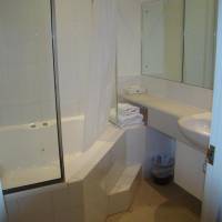 Deluxe Studio with Spa Bath