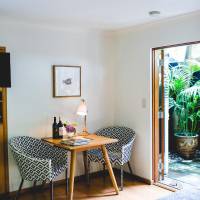 King Suite with Courtyard