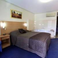 Deluxe Spa Room