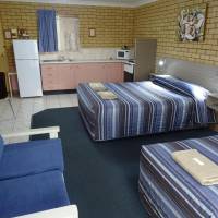 Family Room (2 Adults + 2 Children) (Non Pet-Friendly)