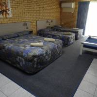 Family Room (Non Pet-Friendly)