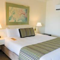 Deluxe Queen Suite