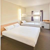 Queen Room with Bunk Bed