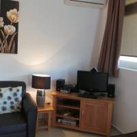 One-Bedroom Apartment with Garden View