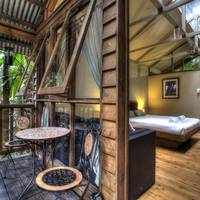 Rainforest Cabin with Balcony