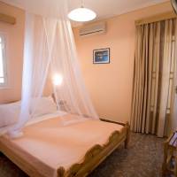 Studio (2 Adults)