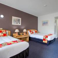 Deluxe Double Room with Two Queen Beds (4 Guests)