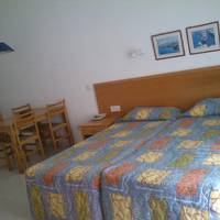 One-Bedroom Apartment - (3 Adults) 